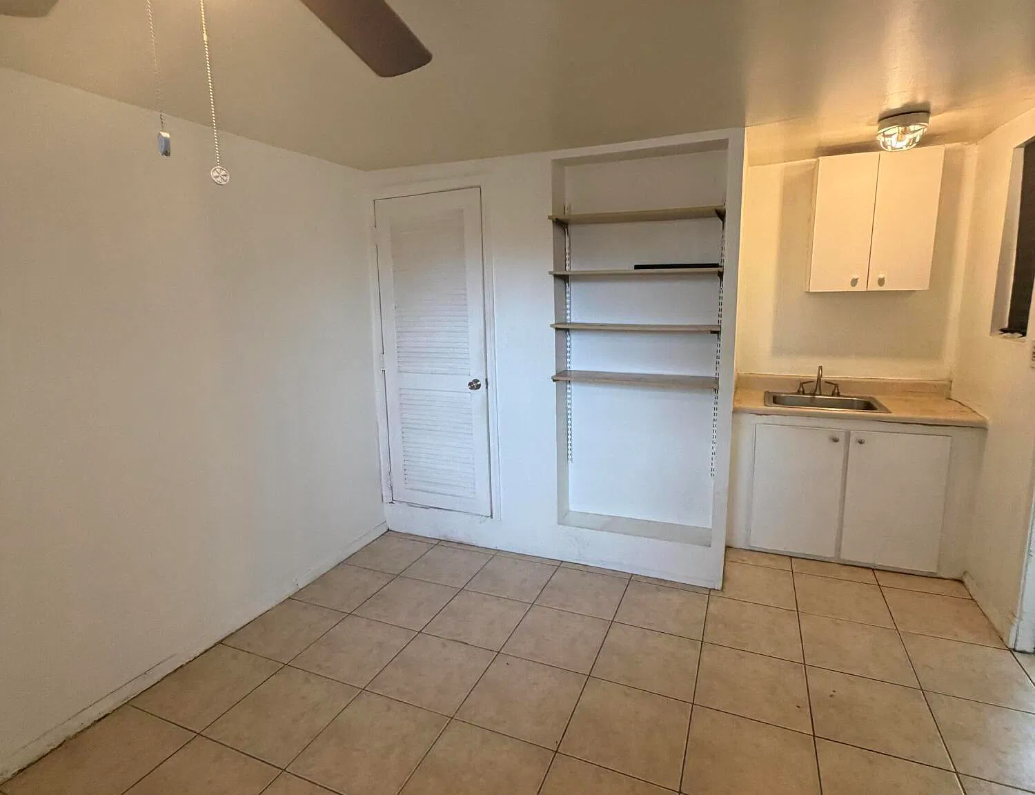 1 bed, 1.0 bath, 450 sqft, $1,000 — Photo 3