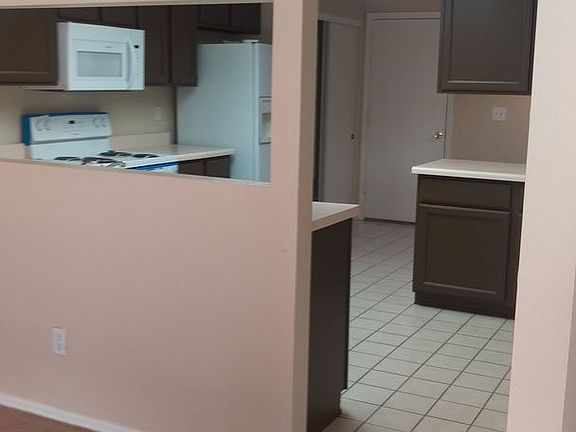 4th image of 4127 E Cassia Way