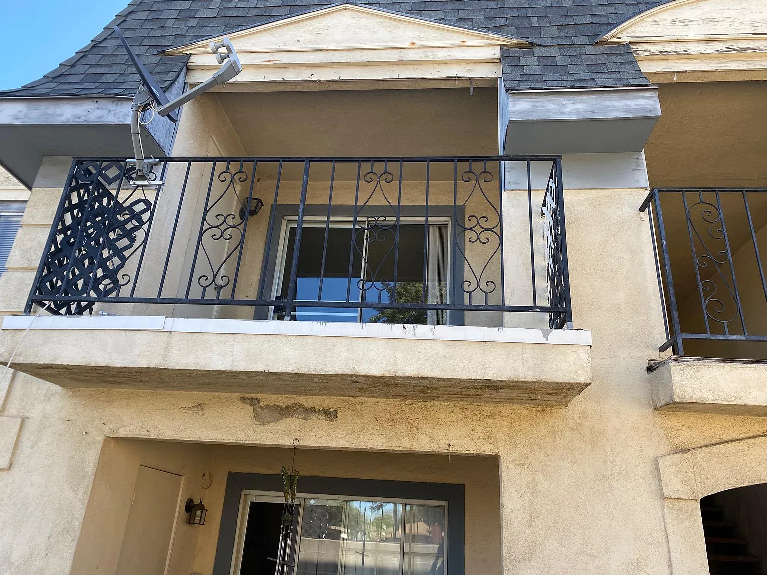 2 bed, 931 sqft, $2,000 — Photo 2