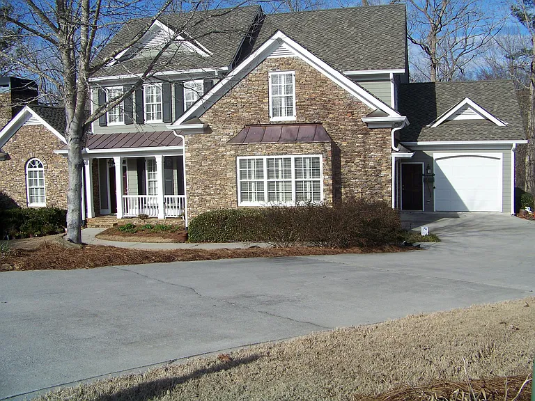 5286 Hickory Ridge Dr — Photo 2
