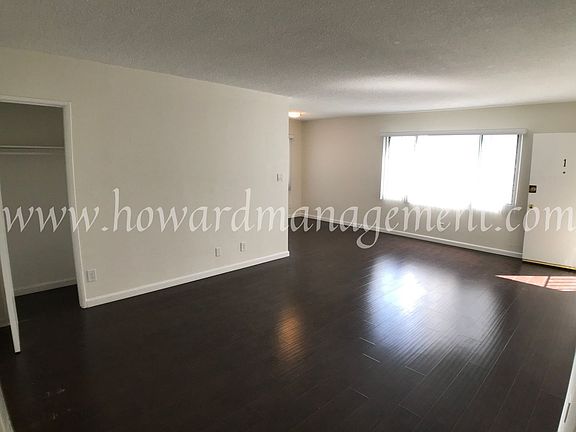 5th image of 1405 Barry Ave APT 1