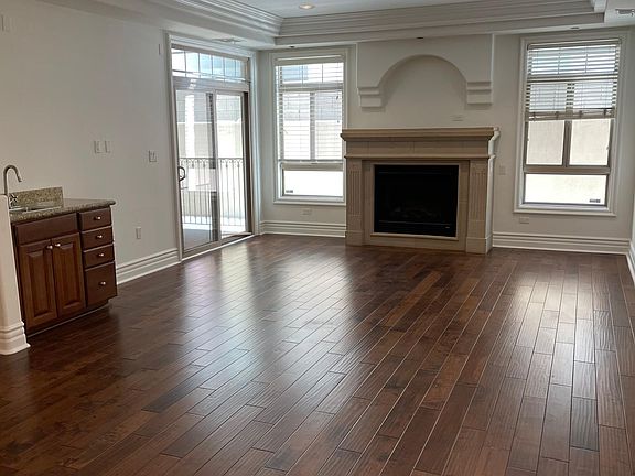 5th image of 10640 Woodbridge St #W107