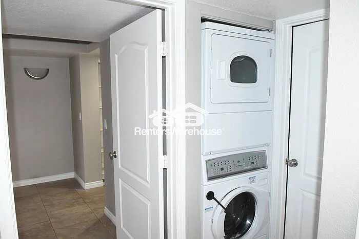 3420 W Danbury Dr #C107 — Photo 15