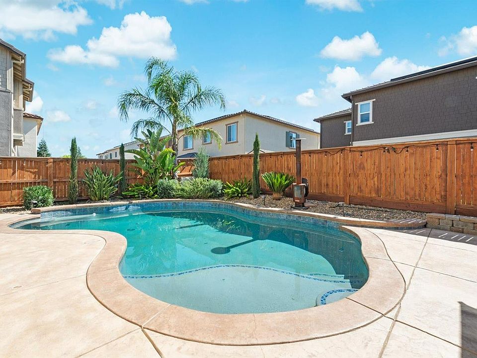 1st image of 1105 Wake Forest Court