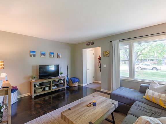 4th image of 14915 31st Ave N
