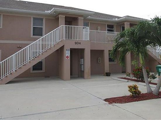 1st image of 904 SE 13th St APT 102