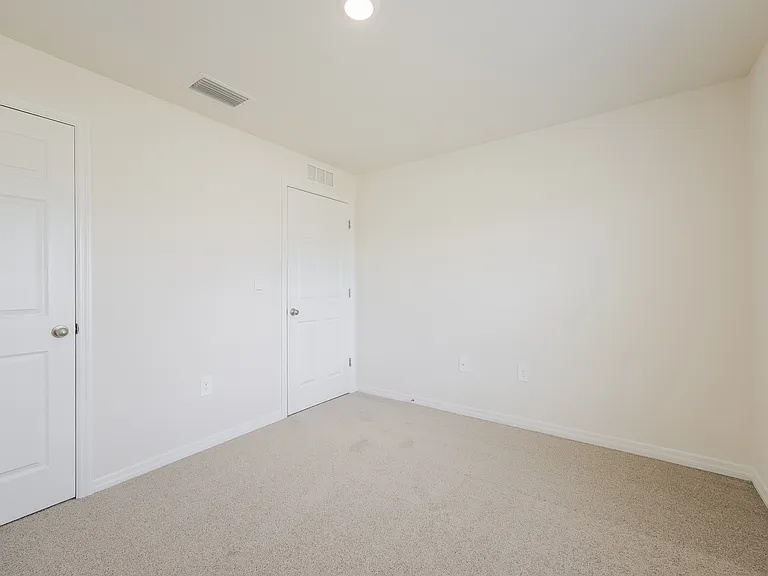 2815 52nd St W — Photo 11