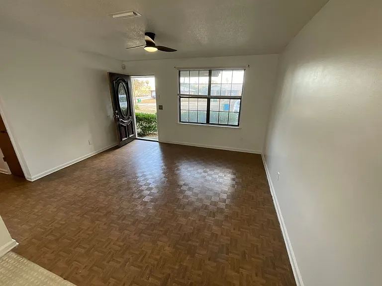 4229 Village Ct — Photo 2