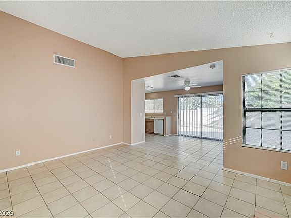 4th image of 717 Whispering Palms Dr