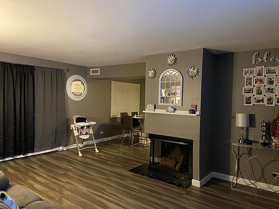 2nd image of 1000 Bayside Dr Unit 304