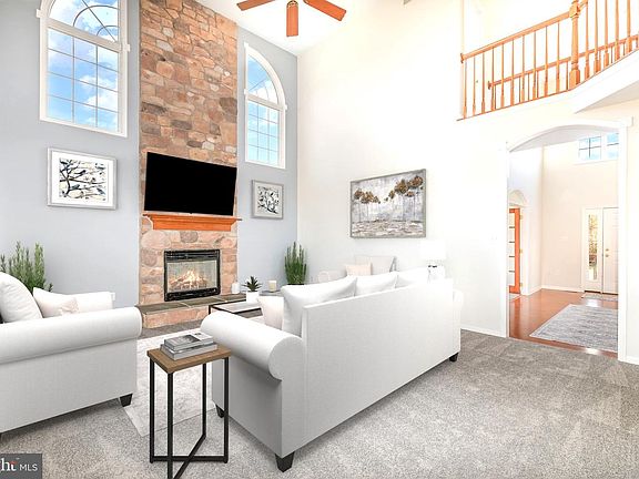 3rd image of 535 Oldfield Point Rd