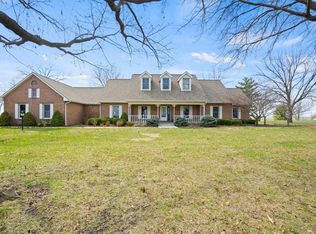 16927 206th St, Tonganoxie, KS 66086