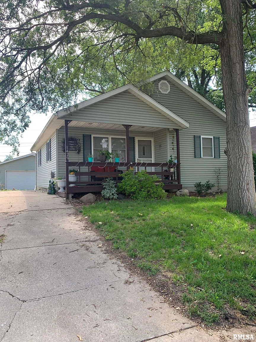 1420 S 10th St photo 1