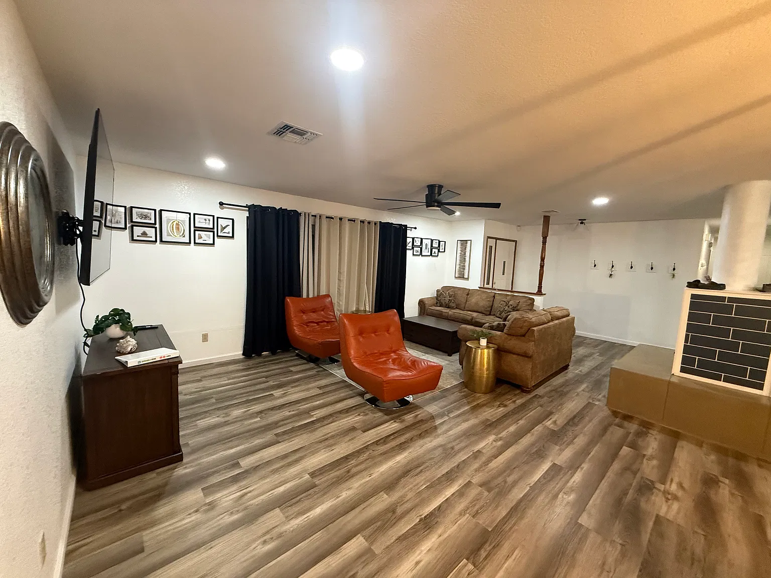 4 bed, 2396 sqft, $3,500 — Photo 2