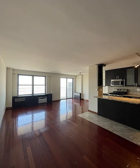 501 Surf Ave #21 — Photo 6