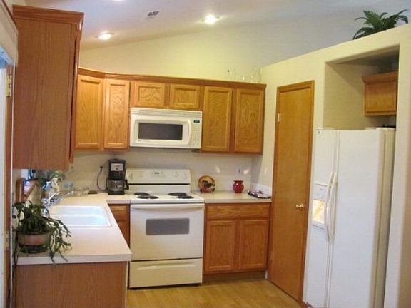 5th image of 2341 Hawk Dr