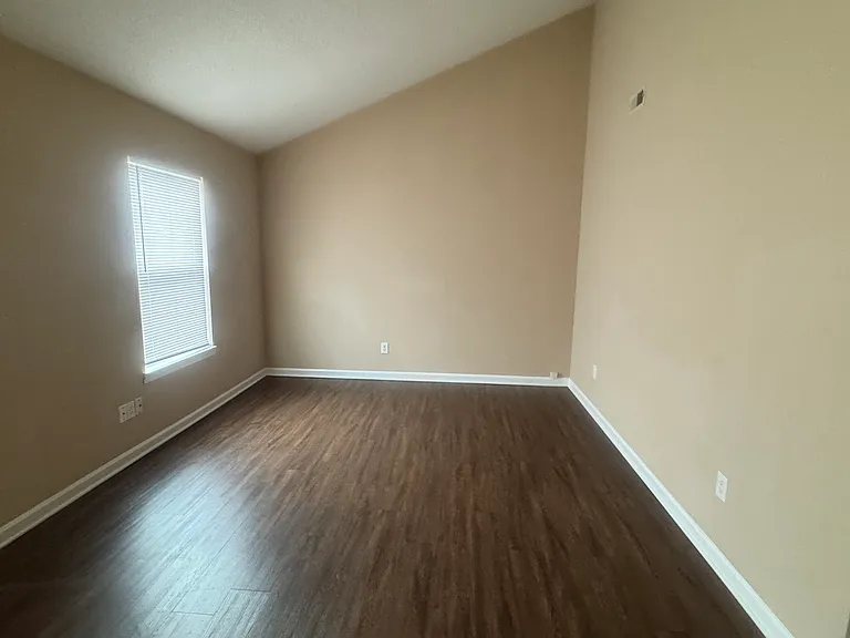 516 Patricia Ln #35 — Photo 2