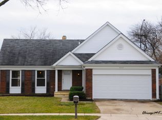 2127 Tiffany Dr, Schaumburg, IL 60194