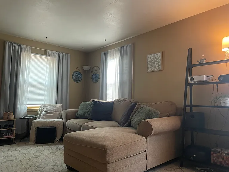 1951 Heath Ave #1951 — Photo 3