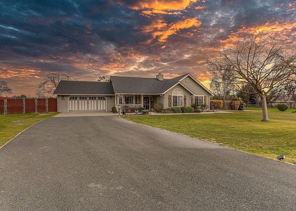 1st image of 25214 White Fence Ct