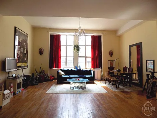 Rented by Blue Egg Realty Corp | media 17