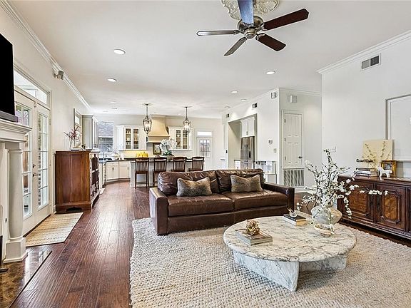 5th image of 234 Helios Ave