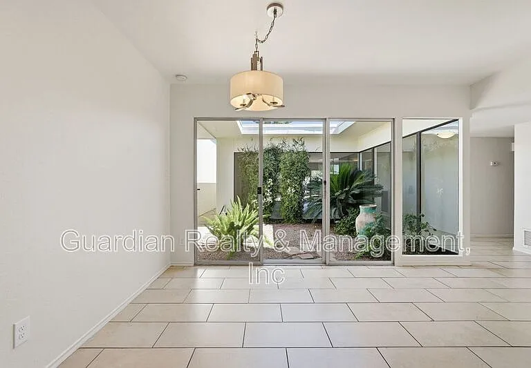 7238 E Joshua Tree Ln — Photo 13