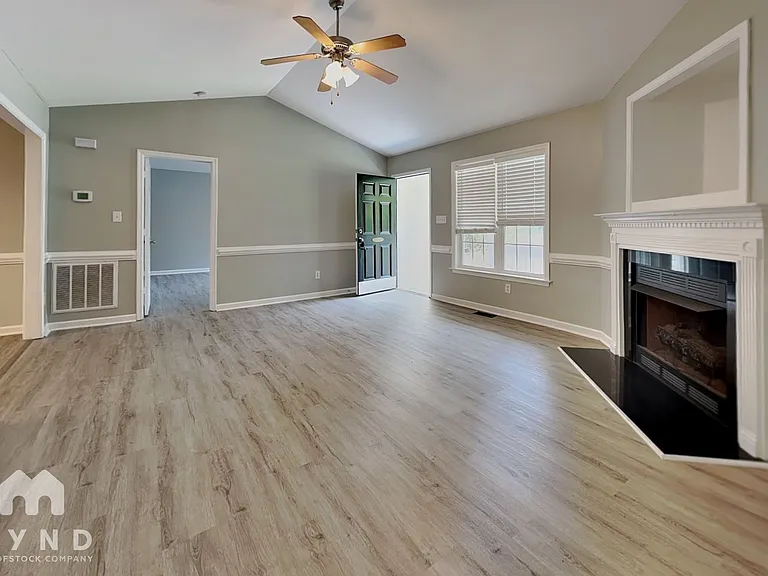 50 Sapphire Ct — Photo 6