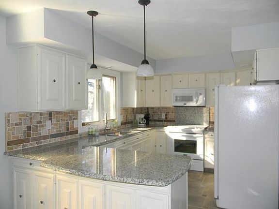 3rd image of 2227 Butternut Dr