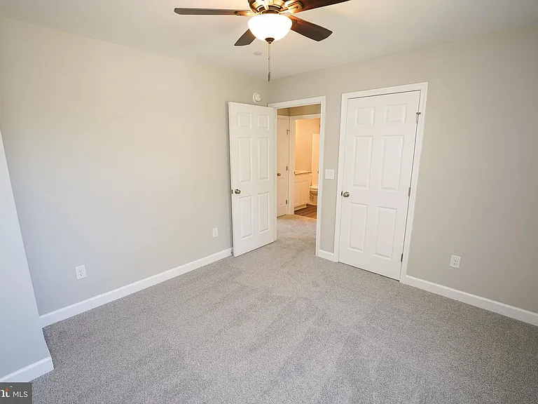 621 Cedar St — Photo 47