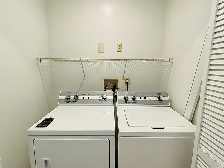 927AB - 410 Houston St. - DM — Photo 130