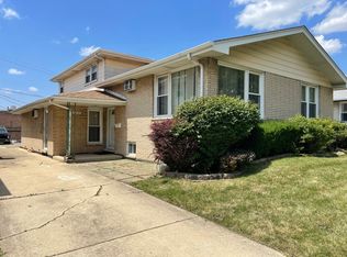 10220 S Kenton Ave, Oak Lawn, IL 60453