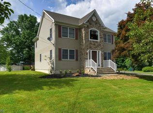 3 Mill Brook Rd, Flemington, NJ 08822