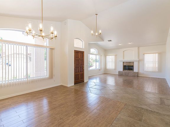 5th image of 1207 E Seminole Dr