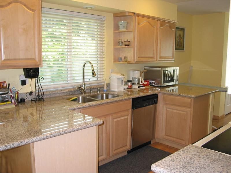 2nd image of 532 Appian Way