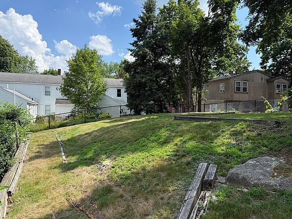 5th image of 16 Lindbergh Ave