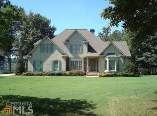 321 Shoreline Cir, Newnan, GA 30263