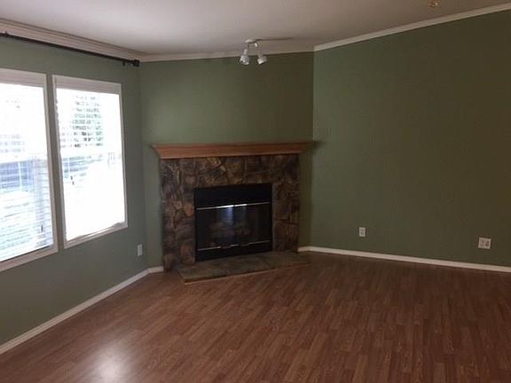 3rd image of 2619 E Briarwood St