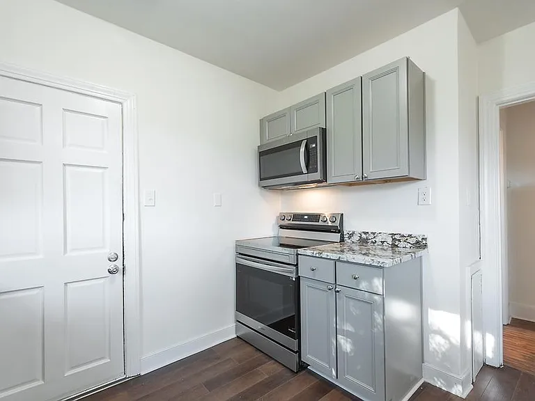 3610 Martin Ave — Photo 19