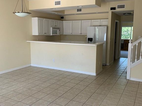 3rd image of 100 Palm Harbor Pkwy APT 5