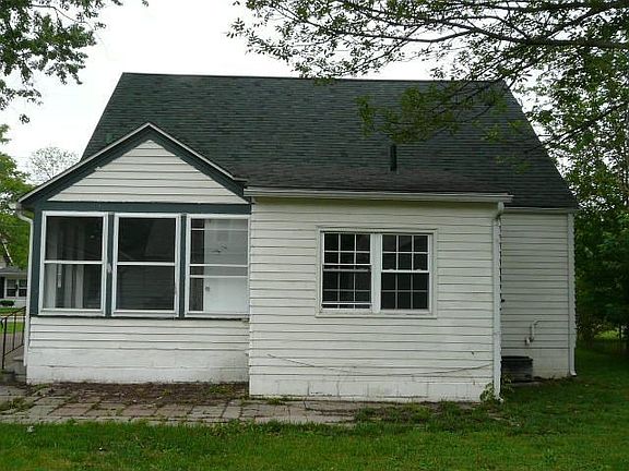 5th image of 1385 Nichols Ave