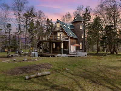 832 Main Road, Islesboro, ME, 04848