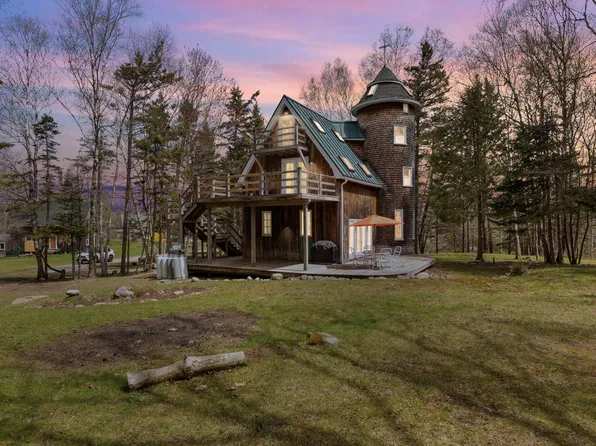 832 Main Road, Islesboro, ME 04848