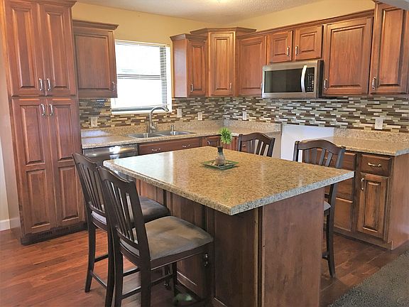 4th image of 2706 E Lakeview Dr
