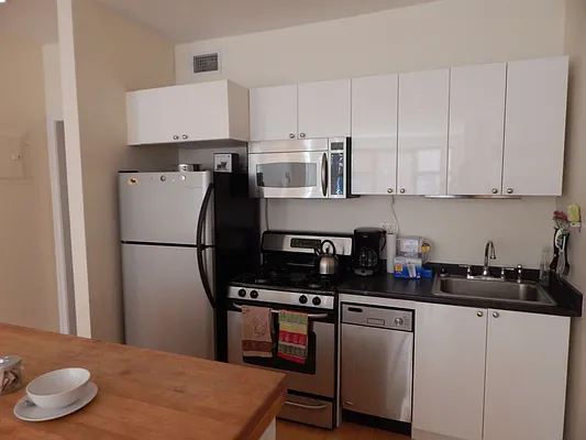 Rented by Realty Collective | media 15