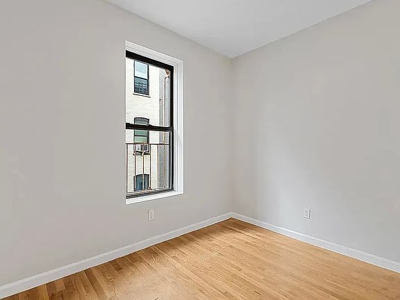 3rd image of 428 E 116th St APT 21