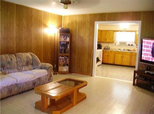 4th image of 115 Pelican St