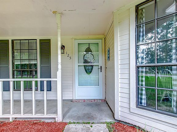 5th image of 125 Fox Hollow St