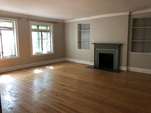 3rd image of 6124 N Washtenaw Ave Fl 2