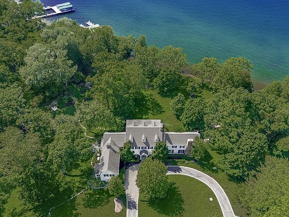 4th image of W3150 S Lakeshore DRIVE